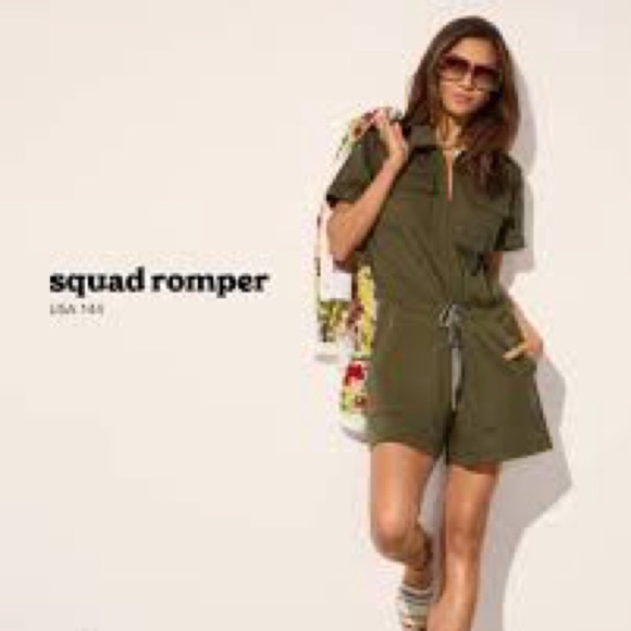 CABI One Piece Front Zip Squad Romper Shorts Sz M - Picture 1 of 7